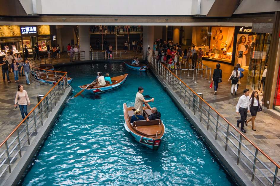 A canal runs through the length of the Shoppes at Marina Bay Sands.