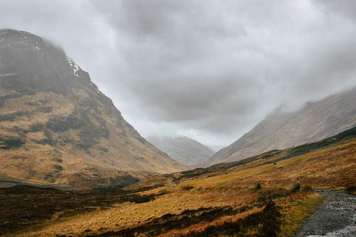 Walking around vintage England and picturesque Scotland - image 7