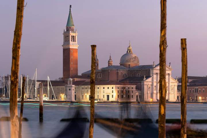 Italian Peaks and Waters: Venice, Dolomites, Lake Garda - image 2