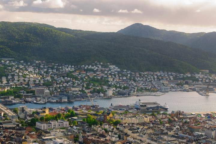 Western Fjord Highlights - image 11