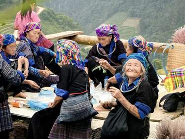 She Explores - Vietnam