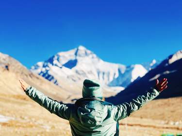 Roof of the World Journey: Pandas, Sacred Tibet & Everest’s North Face